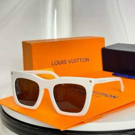 Picture of Louis Vuitton Sunglasses _SKUfw77169659fw